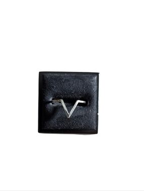 Size 6 Silver Toned V Accent Ring